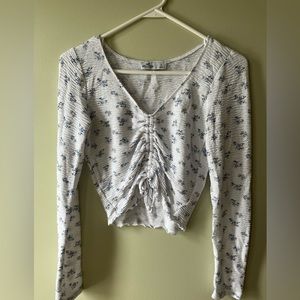 Hollister White Floral Long sleeve crop top Size Small